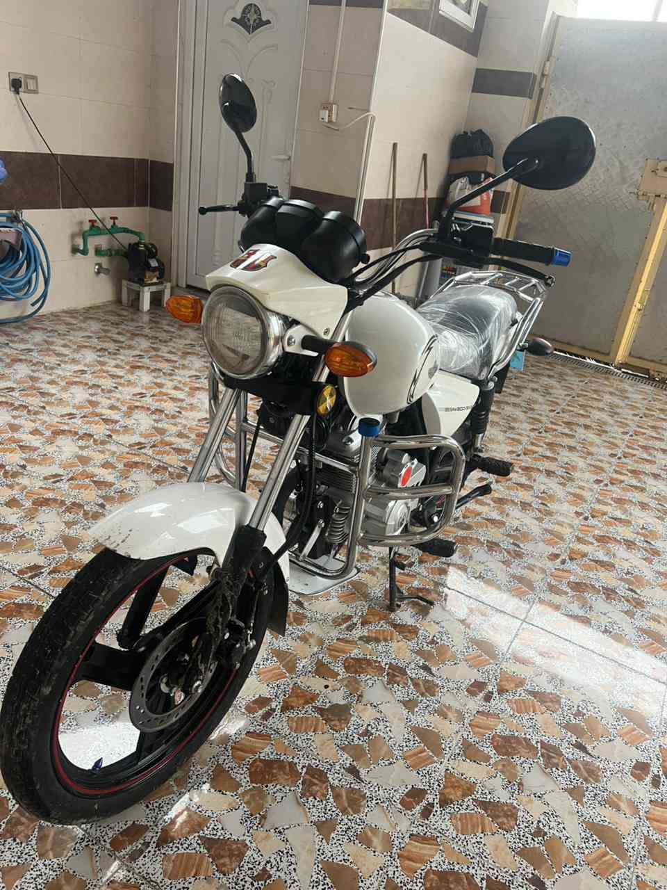 السلام عليكم لبيع سنكي ساو 
2023
سعر 1400
***********
مكان بلد
