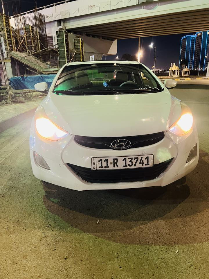 السلام عليكم 
النترا 2014 
رقم بغداد 
مكينه 1800 دوش 
كير / اوتماتيك + عادي 
موصفات 
شاشه 
تحكم استيرن 
فتحه 
كامره خلفيه 
نظام ايكو اقتصادي 
الاستفسار  ***********
