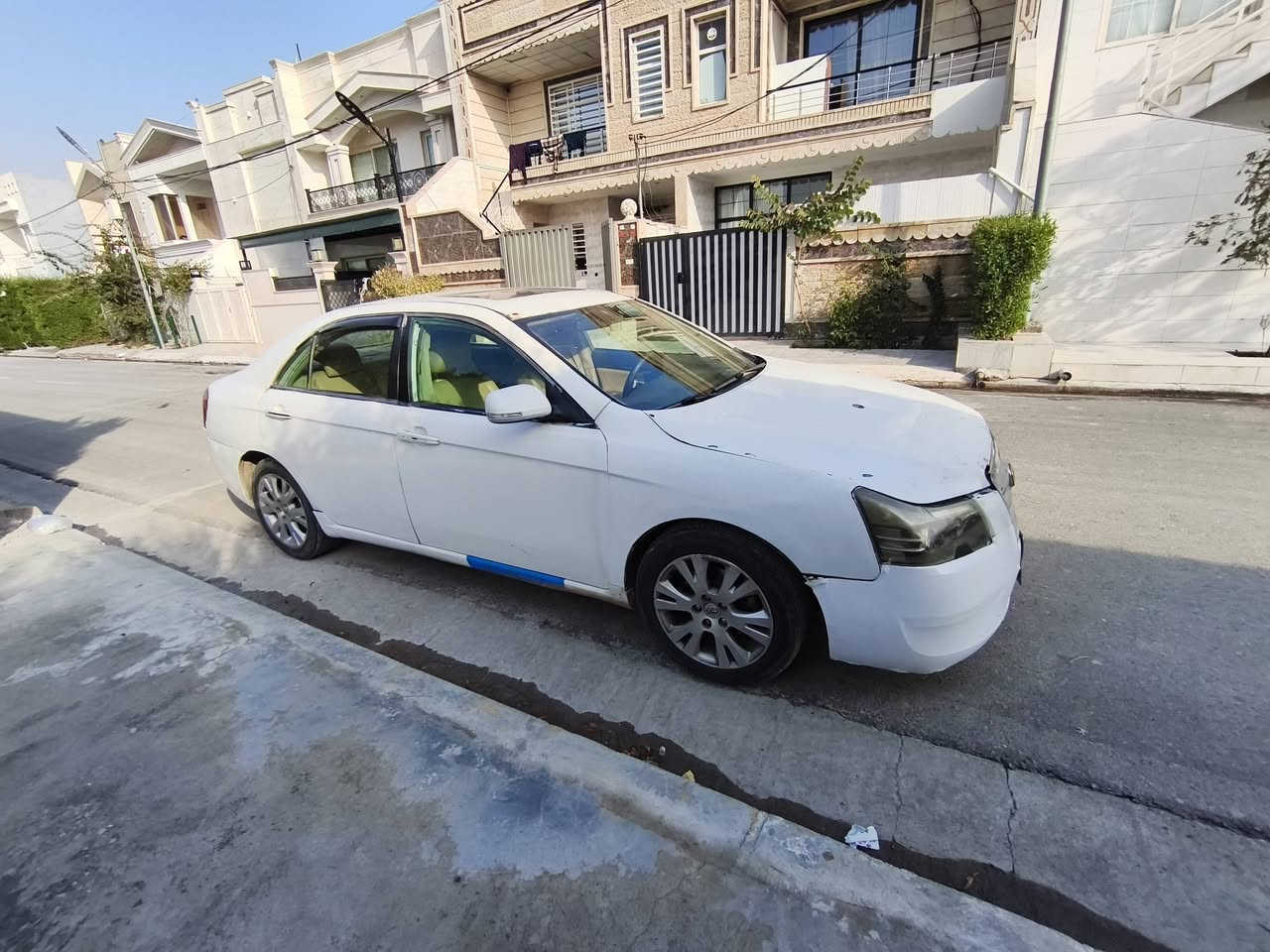 جیلی امکراند Ec8 مودیل ٢٠١٣ ماکینە ٢٠ کامری کیر اوتوماتیک بە طبه ما بين نمرة ٤ ل٥ بس بكير العادي ما به مشكله ،سيارة صبخ عام شاشه كامرةسعر ٤٨ ورقة ،مكاني باربيل رقم الموبايل(***********).
