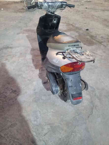 سلام عليكم للبيع دراجه 9زروف بلاد مامفتوحه شرط الفحص كلها شغاله فول العنوان البصرة الاصمعي الجديد سعر 350 صوت اكلس ما بيها بلاد ***********
