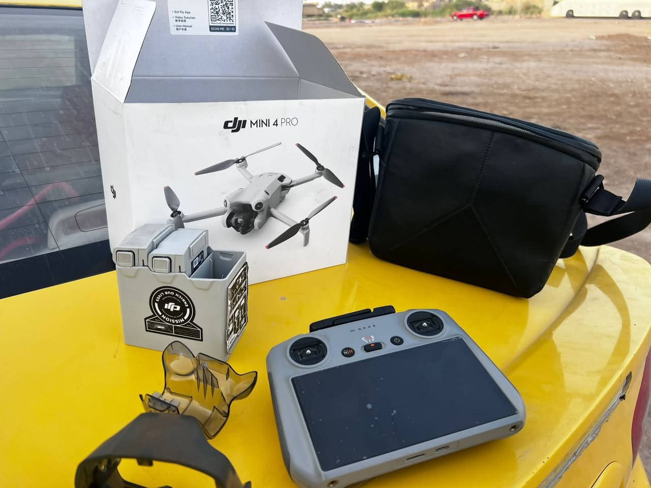 درون مني فور برو البيع
غراضه كامله. 

نضيفه مشروطه   
مكاني الديوانيه توصيل ما عندي
***********
