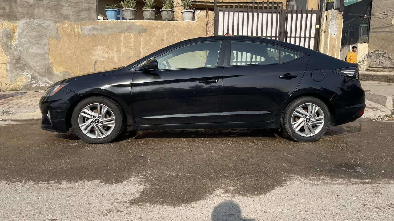 السلام عليكم ورحمة الله وبركاته
مقدما اخواني السعر((( 138))) اذا عجبك السعر كمل المنشور واذا لا اعبر والرزق على الله 
ألنترا 2020 وارد امريكي رقم بغداد انكليزي بأسمي فول مواصفات عدا مقاعد جلد
حادثهة مرفق بالصور بدون شاصي ولغود ودواخل (3 قطع)
نواقصهة فقط جامة بگ لايت من جراء عمل تخريب موضح بالصورة
المواصفات
المحرك 2000 والگير سي في تي وبحالة الوكالة
ادامة كاملة للسيارة كل موسم زيت الگير والمحرك زيت رافينول الالماني فقط لاغير
السيارة بحياتهة مشايفة البنزين العادي
وجاهزة من كل النواحي
دخول ذكي+ صندوق ذكي+بصمة ابواب+بصمة تشغيل+نقطة عمياء+سلايد +شاشة كبيرة+كامرة دوارة 180 درجة+ بريك ذاتي (اوتو ستوب) +تحديد مسار+فول تحكمات ستيرن+مثبت سرعة+تدفئة مقاعد وبعد هواي 
مكان السيارة بغداد حسينية الراشدية شارع الخدمات خلف جامع السيدة زينب
رقم الهاتف *********** متوفر اتصال فقط وبالخدمة
شرط البيع التحويل خلال اسبوعين
