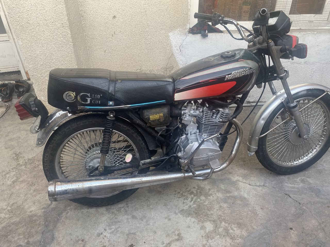 کاکە سلاوی خواتان لی بیت  ئەم ماتۆرەمان بۆ فرۆشتنە بی عەیبە و ماڵی دۆستە سەوتی تیدا نیە  ماتۆرەکە مۆدیلی 2020 شوینمان سلیمانییە هەر کەس حەزی لی بوو تیل بکە یان بە وەتسئاپ نرخی 270مەحەمەلەیەکی کەم ***********
