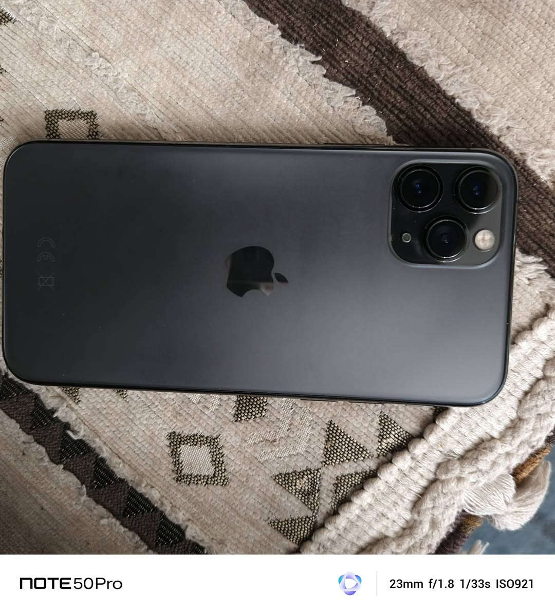 11برو
بطاريه 93
وتر بروف 
ممبدل بي شي 
مكفول كفاله عامه 
جهاز نضافته 98/100
بغداد جسر دوار
سعر300قفل
***********
