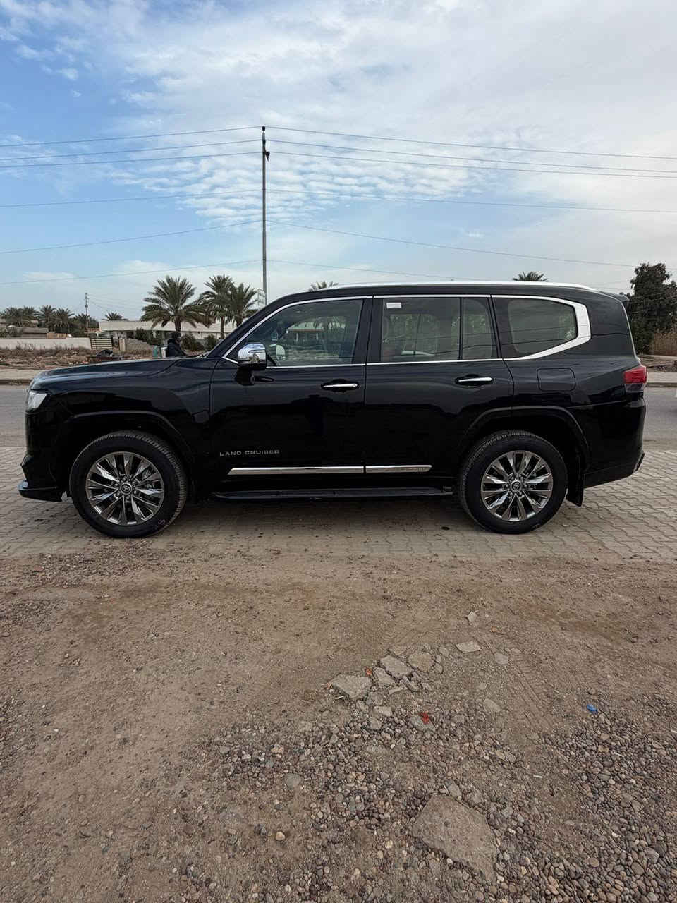 سلام عليكم
للبيع لاندكروز موديل 2024 VX لمتد
شركة تاج العرب 
داخل احمر 
زيرو ماشيه 35 الف فقط زيرووو
رقم بغداد باسمي
مغلفه ppf كامل 
فوووول مواصفات 
ابواب شفط
٤ كاميرات 360
ميموري كشن
٧ راكب كهرباء
كشنات امامي تدفئه تبريد 
كشنات خلفي تبريد
شاشات خلفيه اصليات تتحكم بكل اوبشنات السياره مو تلزيك وعمل
ترايش نفخ
مكفوله زيرو السياره
السعر : 760 ورقة وبي مجال
رقم ***********
مكان بغداد العامرية
