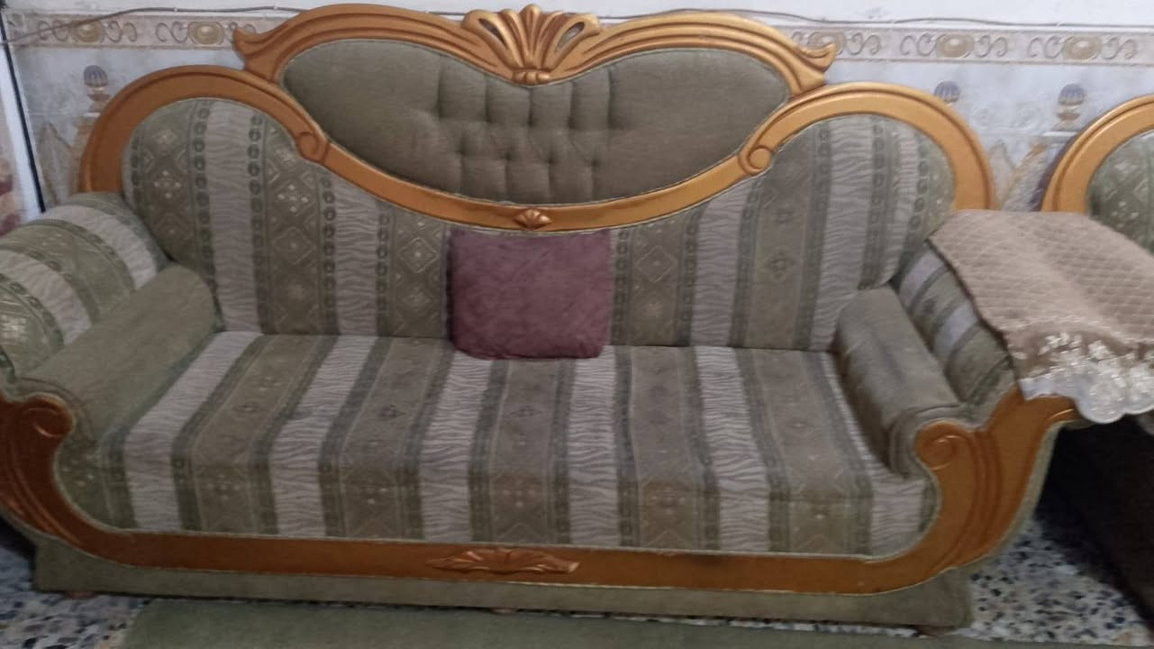 يأألله سلام عليكم البيع تخم كامل
بكاني بغداد الحسينيه راشديه السعر ١٨٠ وبي مجال الطيبين 
رقمي ***********
