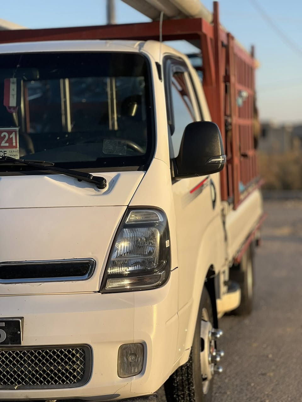 السلام عليكم فحل مسكر مديل 2020مواصفات الكشن تبريد تدفئه الستيرن تدافئه مري شفط +هيتر  ست دكم تخم تاير محور 14واستدات 27 تانكي كاز 120لتر السياره مكفوله تحويل ثاني يوم السياره بسمي مكان كربلاء 
مبايل ***********
ملاحظه السياره بدون محجر
