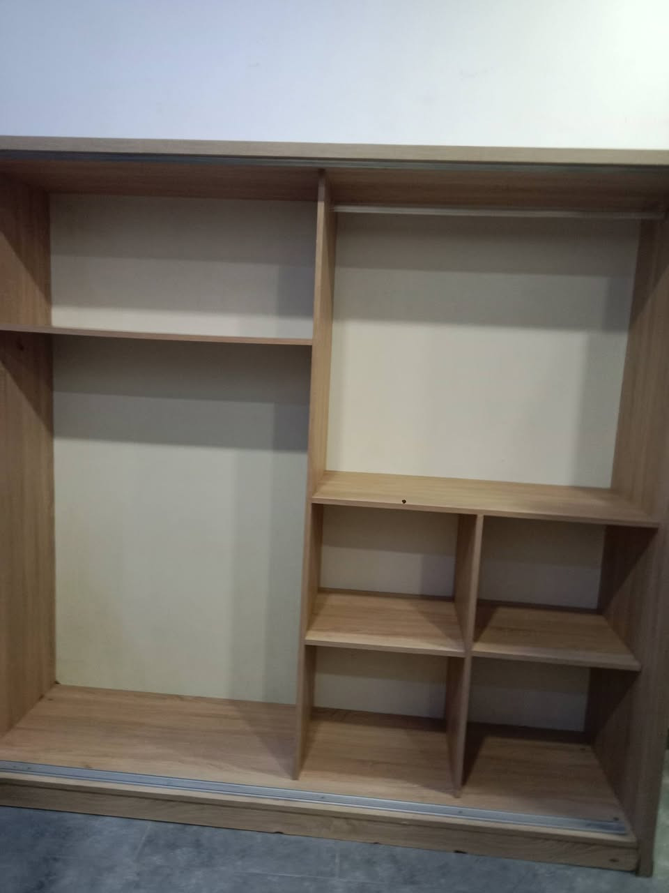 غرفة نوم للبيع مع شد ونقل ودوشك سعر 300 للتواصل ***********
