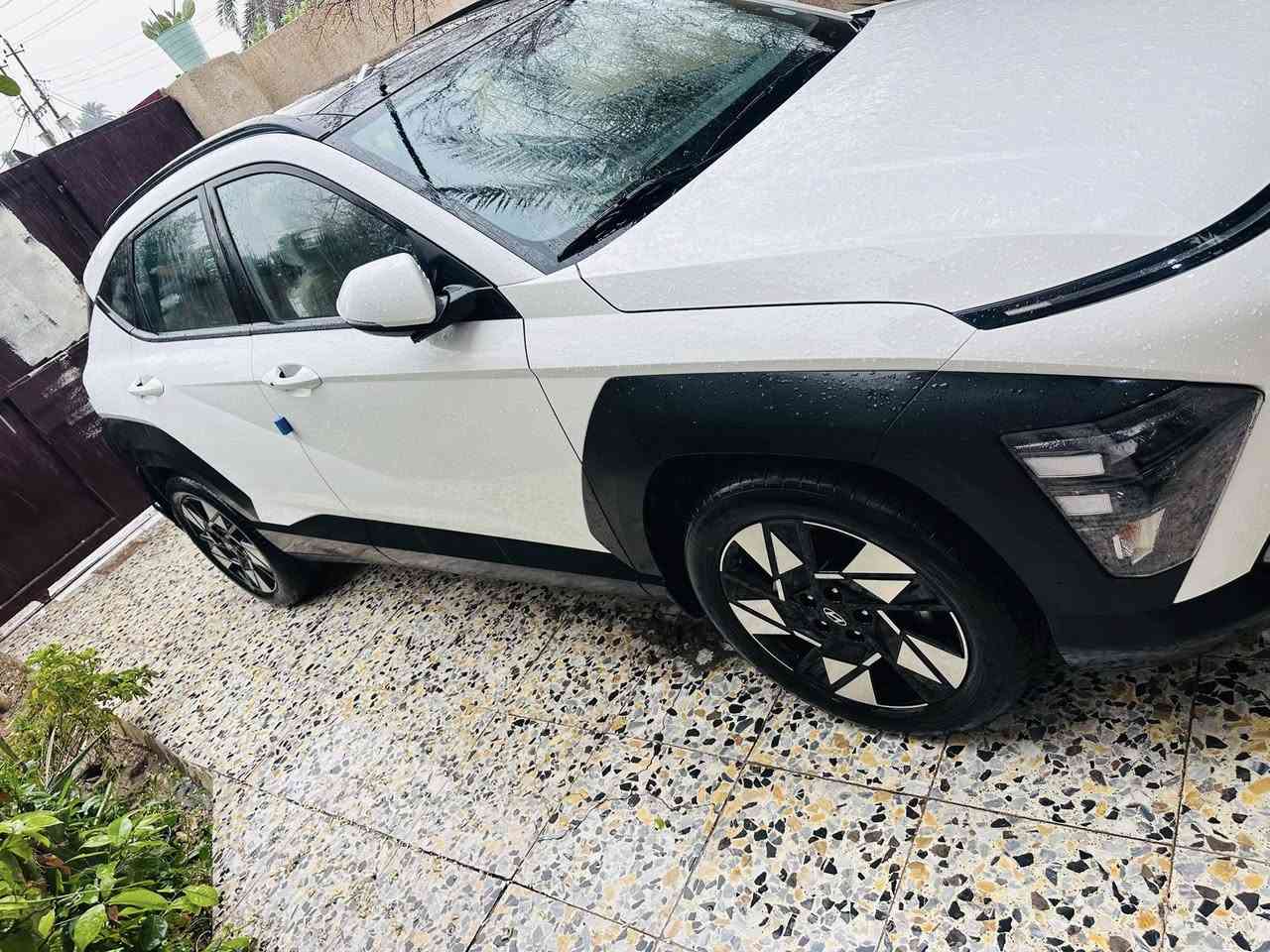 السلام وعليكم كونا للبيع
 موديل 24 خليجي مكفوله
مكينه 2000 فول مواصفات
ماشيه 23الف قابل للزياده
السعر 207$ بيها مجال بسيط 
للاستفسار***********
