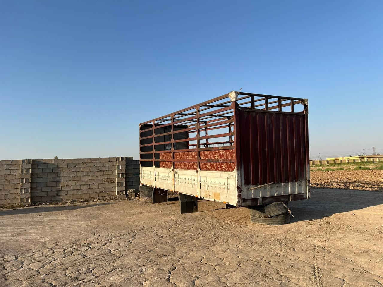 بدي البيع
طول ٧٥٠ 
رتفاع ٢٧٥
جارد مطري وياه 
مكان ديالى خان بني سعد 
***********
