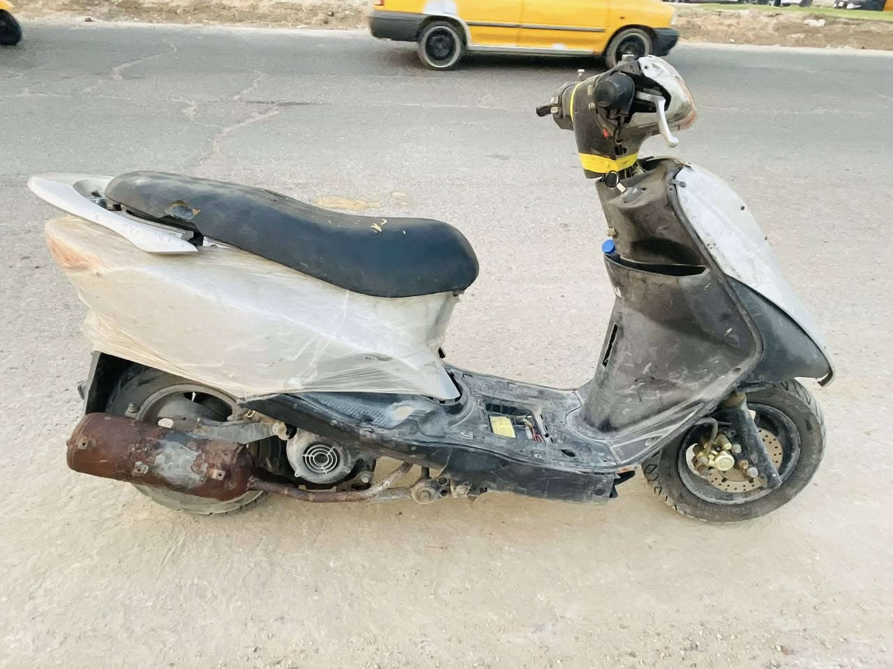 السلام عليكم شباب
دراجة بريز مكينه خير من الله السعر ٣٢٥ بيها مجال
نقصها باتري فقط
مكاني لبلديات للاستفسار ***********
