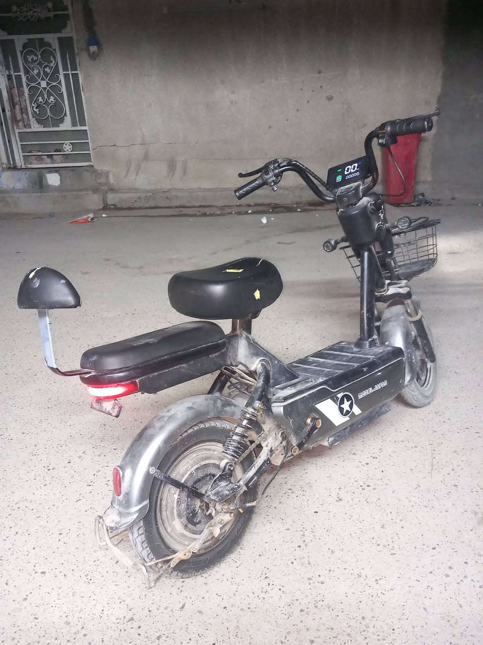 السلام عليكم دراجه شحن نضيفه مطارياتها جدد المكان بغداد الرشاد ***********
