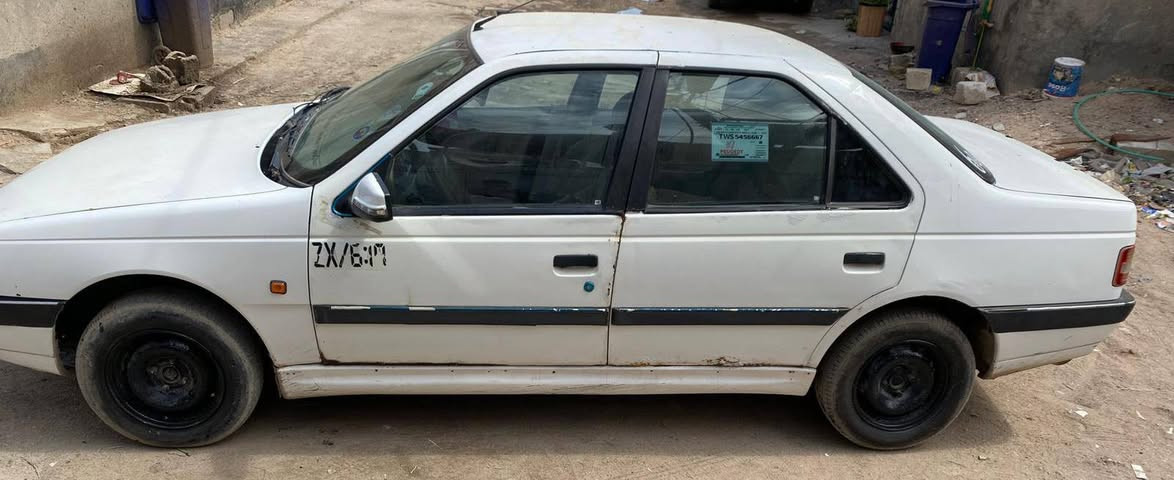 السلام عليكم
( بيجو 405 ) موديل 2014 سنويتها تنتهي 2031 بأسمي 
تبريد تدفئة شغالات گير مكينه زينات وافحصهن يم الفيتر
السعر 32 وبيها مجال 
مكاني البصرة كرمة علي 
رقم الهاتف ***********
