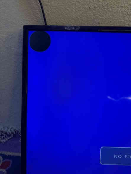 السلام عليكم 
تلفزيون حجم ٣٢ مع ستلايت انترنت 🛜 
اكو بالزاويه ضربه زغيره مماثره ع شاشه 
الشاشه شغاله ميه بالميه رايدهن كلهن ب ٦٠ وبي مجال تاخذهن ع فحص وبالعافيه العنوان نجف حي المكرمه الرقم بي واتساب للاتصال ***********
