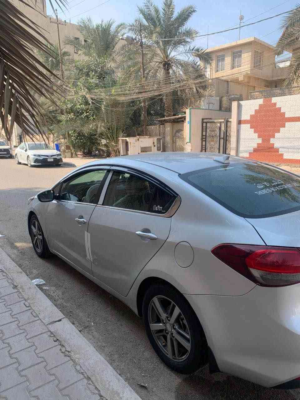 فورتي موديل 17 وارد امريكي رقم ذي قار بسمي تحويل ثاني يوم 
محركً 2000
فول مواصفات عده فتحه
بصمه 
منظومه زنون
مري شفط + لد ترحيب 
يدات لد ترحيب
تدفه بكشنات 
ايكو سبورت
تحكم بلستيرن مثيت
شاشه جبيره
صندوك بصمه فتح عن بعد 
سيارا بعد بيه واصفات 
ماشيه 200 الف
تصليح بابين جه سايق + تبديل جاملغ امامي سيارا بدون ايرباك
رقم تلفون 
*********** البصرة, العراق
