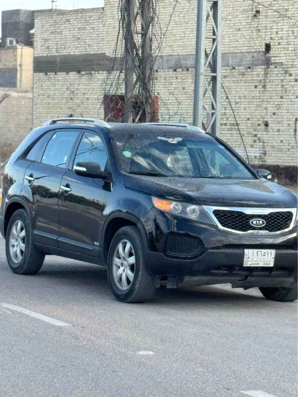 سلام عليكم 
للبيع سورنتو ٢٠١٣ وارد امريكي السياره بدون حادث بس بيه صبغ بل باب الصدر يعني قطعه وحده السياره كلش نضيفه.

الموصفات/
السياره 4X4 وتكدر تفصله يصير سحب امامي
المحرك ٦ سلندر ٣٥٠٠ LX
السياره بيه نضام المنحدرات
سياره ٧ راكب
قطعتين تبريد شغال
السياره ماشيه 164

مكان السياره كربلاء السعر 140$
رقم التلفون *********** كربلاء, العراق
