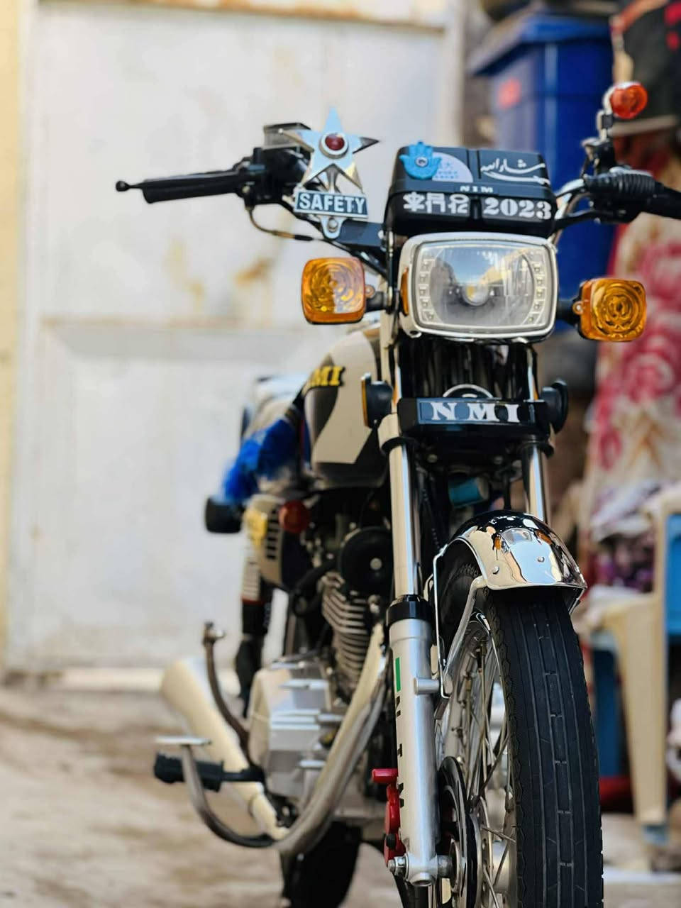 السلام عليكم اربعه كير متياز للبيع مديل 23 اوراق كامله وكيله ابن عنجور بنجف
***********
