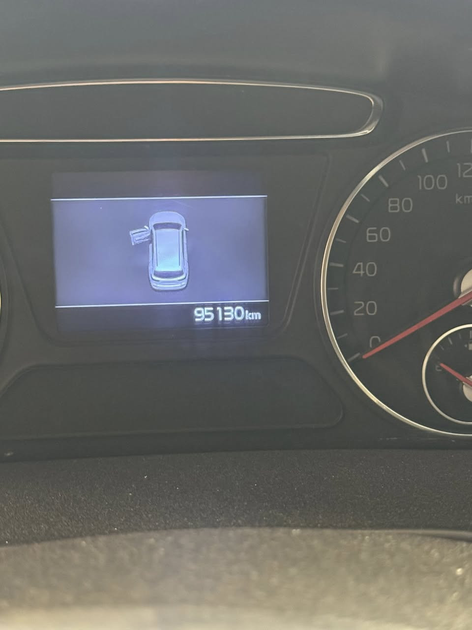 السلام عليكم سورنتو موديل ٢٠٢٠ رقم بغداد باسمي تحويل مباشر السياره ٦ سلندر بصمه كشنات جلد كشنات كهرباء بانوراما جنطه كهرباء كاميرا دواره حساس امامي خلفي ماشيه ء٩٥ الف السياره نظيفه جدا تخم تاير جديد السياره بالكوت مركز المدينه السعر المطلوب ٢٧٩$ وبيها شي بسيط جدا ***********
