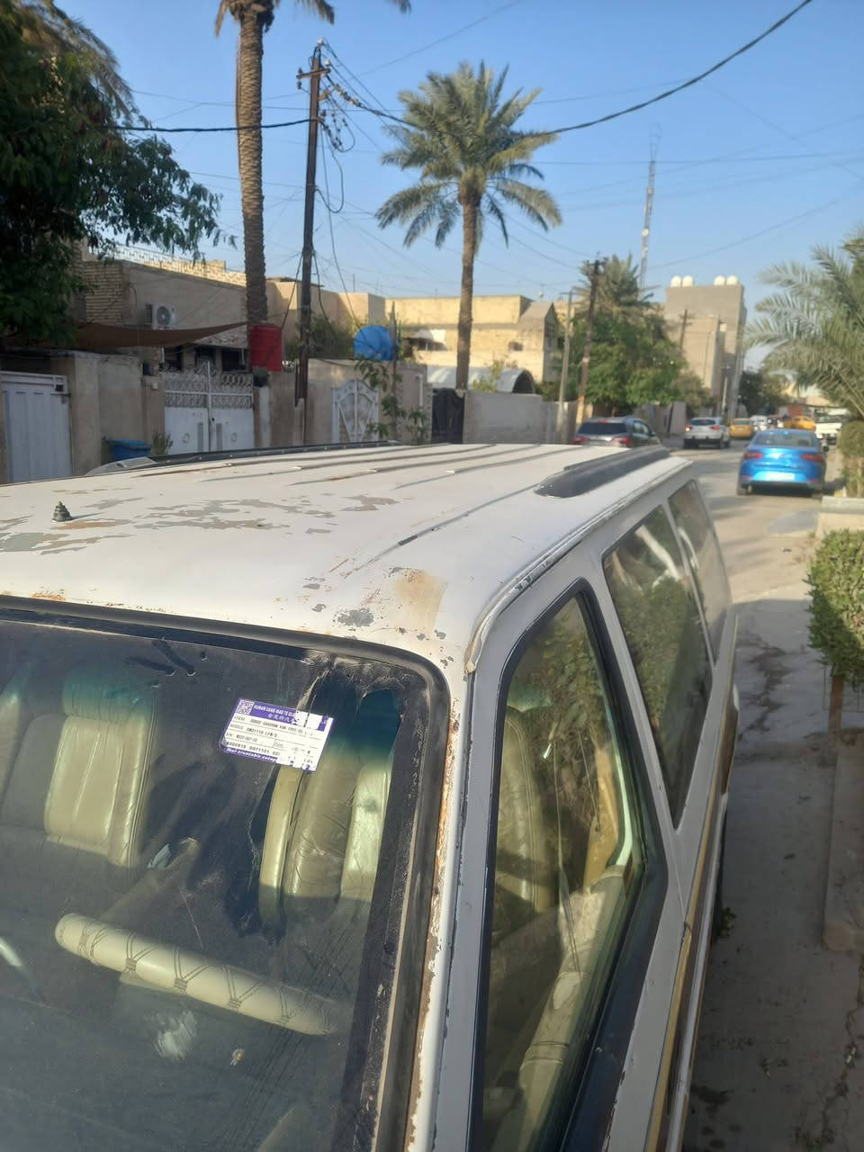 دوج للبيع او امرواس حسب القناعه موديل ٩٣ رقم كركوك مكينه وكير زينات سياره كلها ابلاد كهربائيات شغاله بس التبريد عاطل تحتاج حداديه صدر تعبان  صاحبها ايريد تحويل  بطاريه جديده الجامه الاماميه والخلفيه جدد السعر٢٨ العنوان بغداد البلديات *********** الرقم بي وتساب
