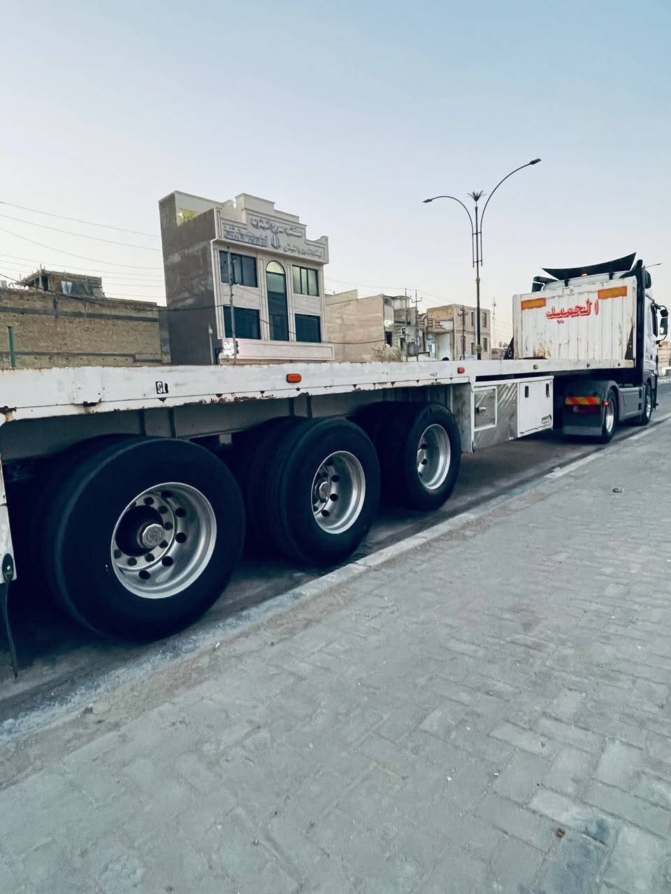 سلام عليكم للبيع عربانه تركيه  حداده غسان 3 دنكير  موديل 2018    مكفوله من كلشي تخم تاير ويل كروم جاهزه من هوا من كهربائيات  بدون فصل وربط  عربانه جديده مكانه بصره  شراي يتصل ***********
