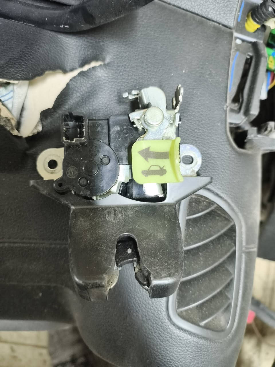 السلام عليكم يتوفردشبول كامل لكيا فورتي صول كونه كي فايف شنو تحتاجه موجود وبسعر تنافسية رادار خلفي رادار تحديد مسار جوزه مع ريمونت شمسيات حزام امان شاشات بورد تبريد تحكم ستيرن فريز تبريد حار وبارد قواعد فيوز داخليه كيلو صندوك وكيلون بنيد ماطور استيرا كهربائي ، جميع الغراض من مديل ٢٠١٩الى ٢٠٢٤ متواجد واتساب ***********
