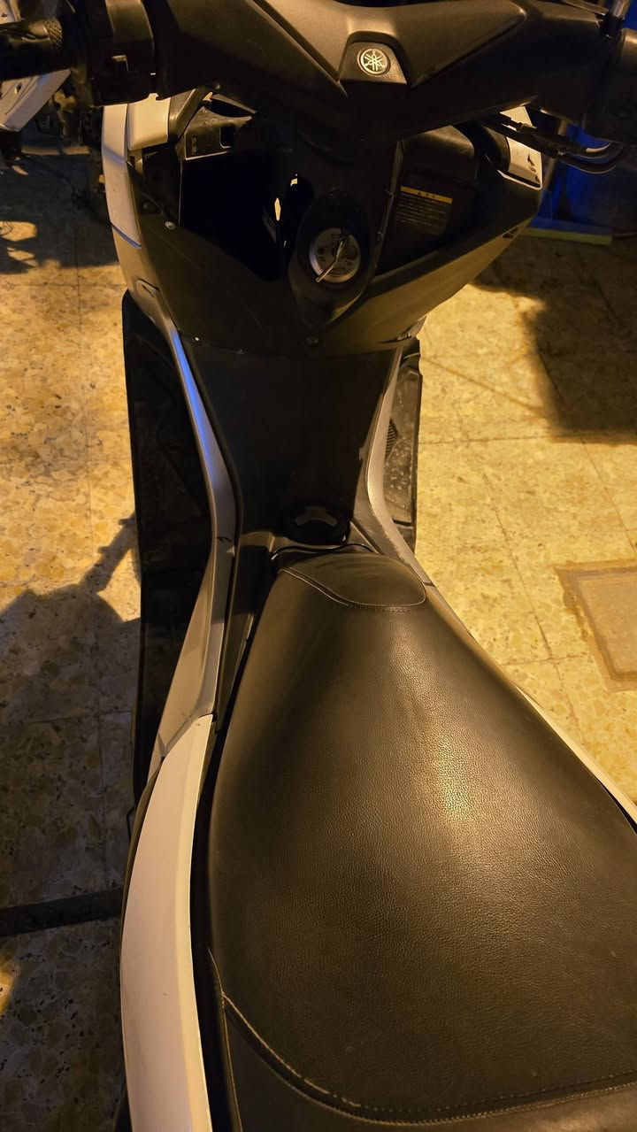 السلام عليكم  دراجه ان ماكس موديل ٢٠٢٠ ياباني الدراجه زيرو ماشيه 5000 فقط كفاله عامه من كلشي فقط حادث بيه بلوجي
يرادله فقط بجم وماصده   سعر   ٨٥٠. وبيه مجال بصيط تصال فقط.  ***********. عنوان مسيب.
