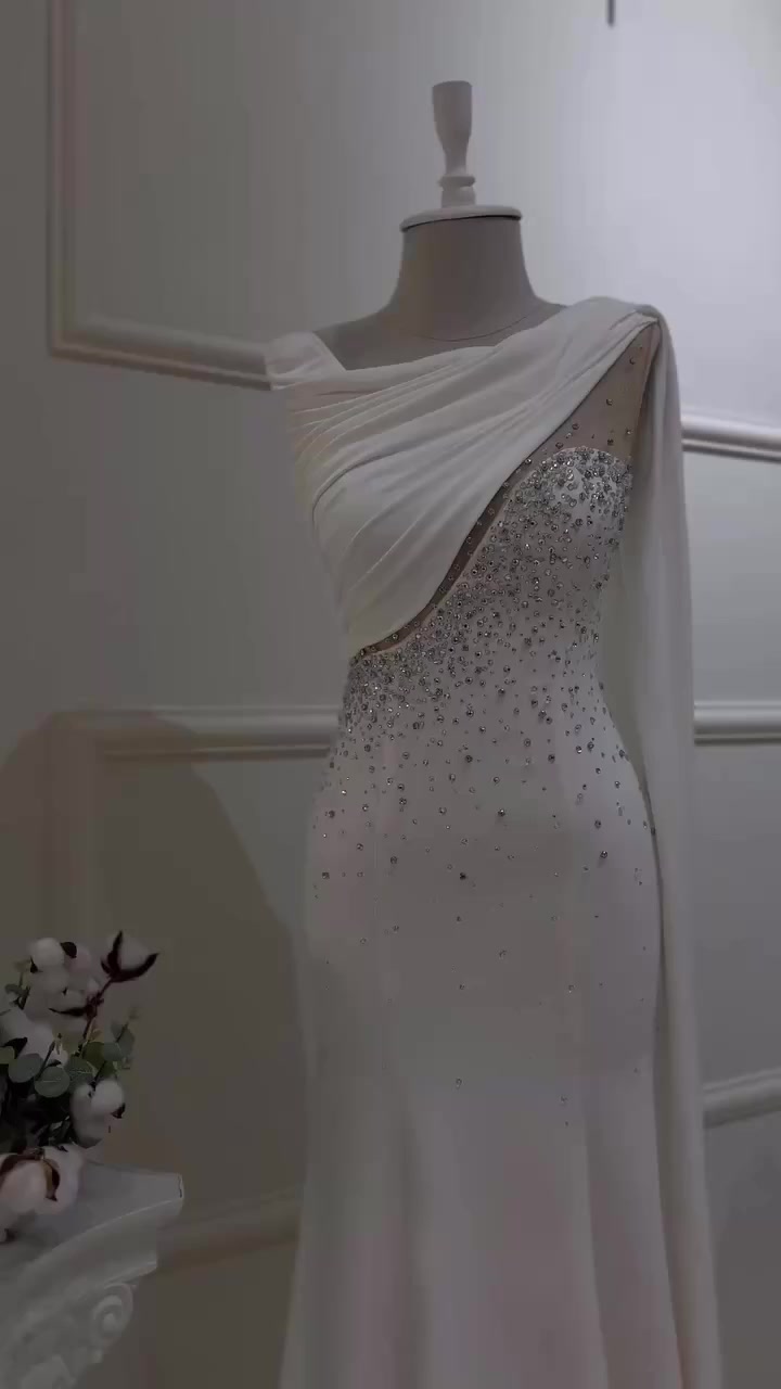 ↖️

مرحبا بنات

عندي هذا الفستان كلش نزلت من سعره لان مالت
مهر للعروسات

قياسه ٤٢/٤٠ اشتريته من المنصور ب ٤٣٠ الف 
وابيعه ب ١٧٥ الف بس

فخم وجديد يلمع بشكللل
... الي تريده تعلق وادخللها ❤️🤍🤍


**إذا كنت صاحب هذا الإعلان وتريد حذفه لأي سبب، رجاءا أرسل رسالة إلى الدعم الفني**