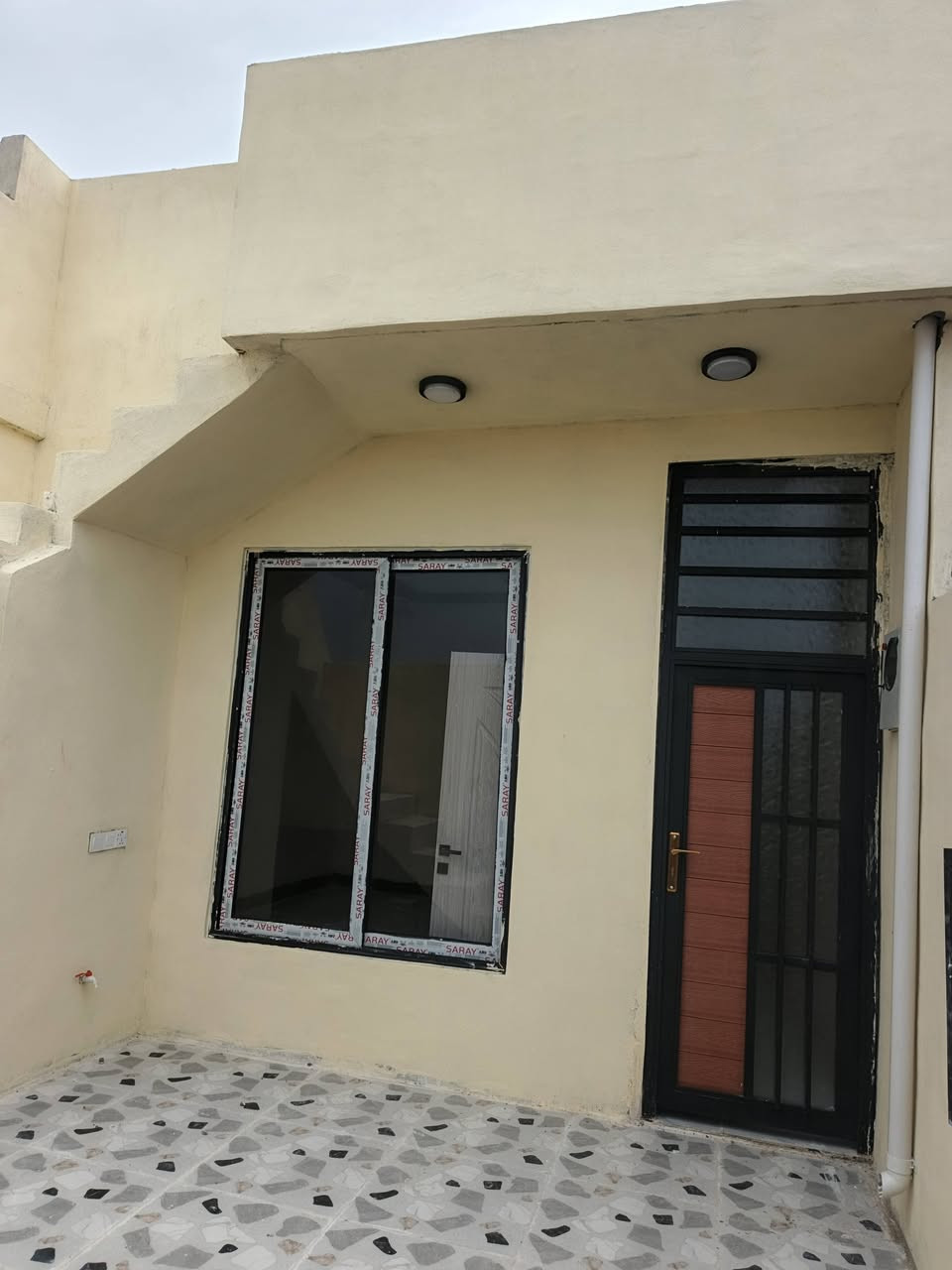 بيت للبيع مساحه 100 متر.. صفر 

فول سيراميك البيت جديد اخوان بعد محد ساكن بي 

اني لابياع ولا شراي 💚البيت الي عمرته درجه اولى والله

سعر 36 اريد ابيع.. 

العنوان حي بدر فرع مول حسين خدمات ماي كهرباء واصل
تبليط مو بعيد 

هذا رقمي *********** 

يرهم مراوس بكورلا تكسي حسب الاتفاق وتحياتي للجميع
