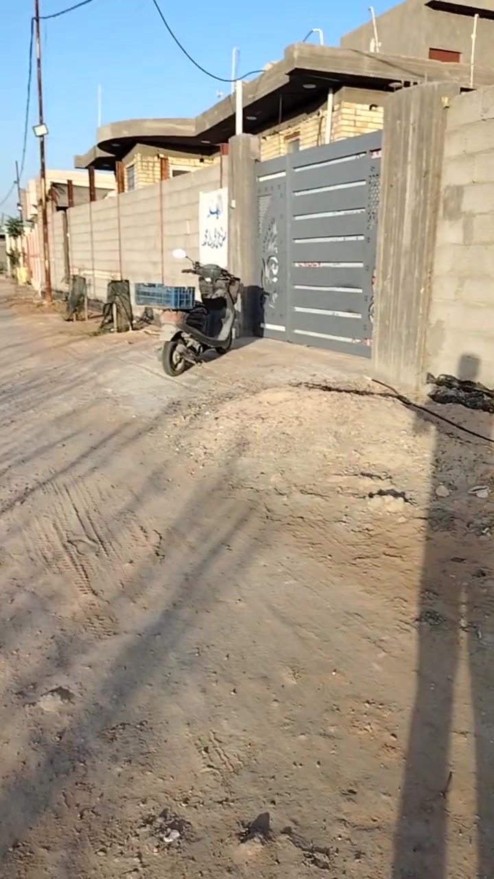 سلام عليكم
قطعه للبيع مساحه 200 متر مسيجه مع خدمات ماء كهرباء سند 25 المكان على الجدول  تبعد تقريبا 100 متر عن الشارع العام
الاستفسار ***********
