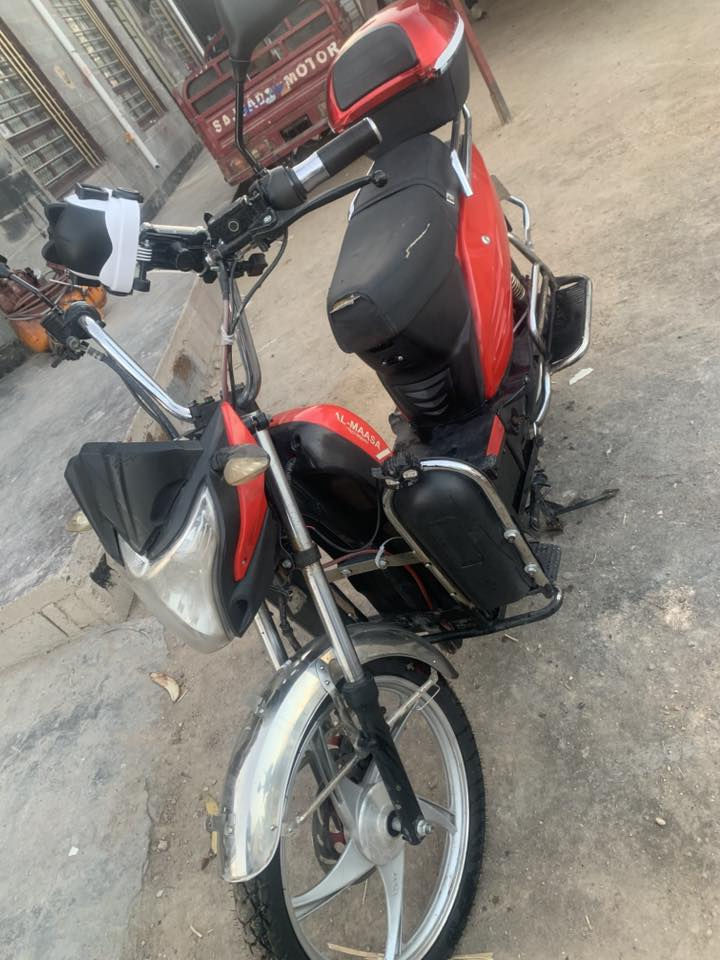 دراجه شحن بطاريات ع لفحص بعدهن بجيس ٣٦امبير #مراوس ب دراجه بانزين كير


**إذا كنت صاحب هذا الإعلان وتريد حذفه لأي سبب، رجاءا أرسل رسالة إلى الدعم الفني**