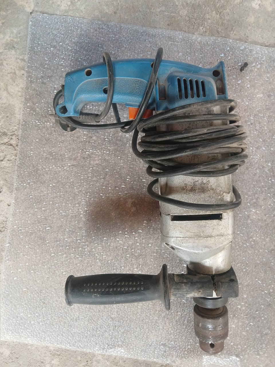 دريلات ريشان قديم طوبه ١٣ ملم سعر التك ٣٠  بغداد حي البتول واذا مراوس  بغير شي  عادي  ***********
