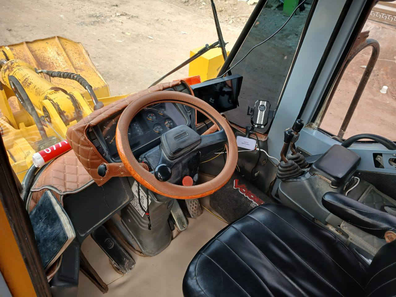 السلام عليكم للبيع شفل كاوسكي 70 مكينه أزوزه منفيس دخول جديد مديل 2004 مسجل 2009 السعر 6 شدات وبي مجال المكان البصره الجزيره التواصل ع رقم ***********
