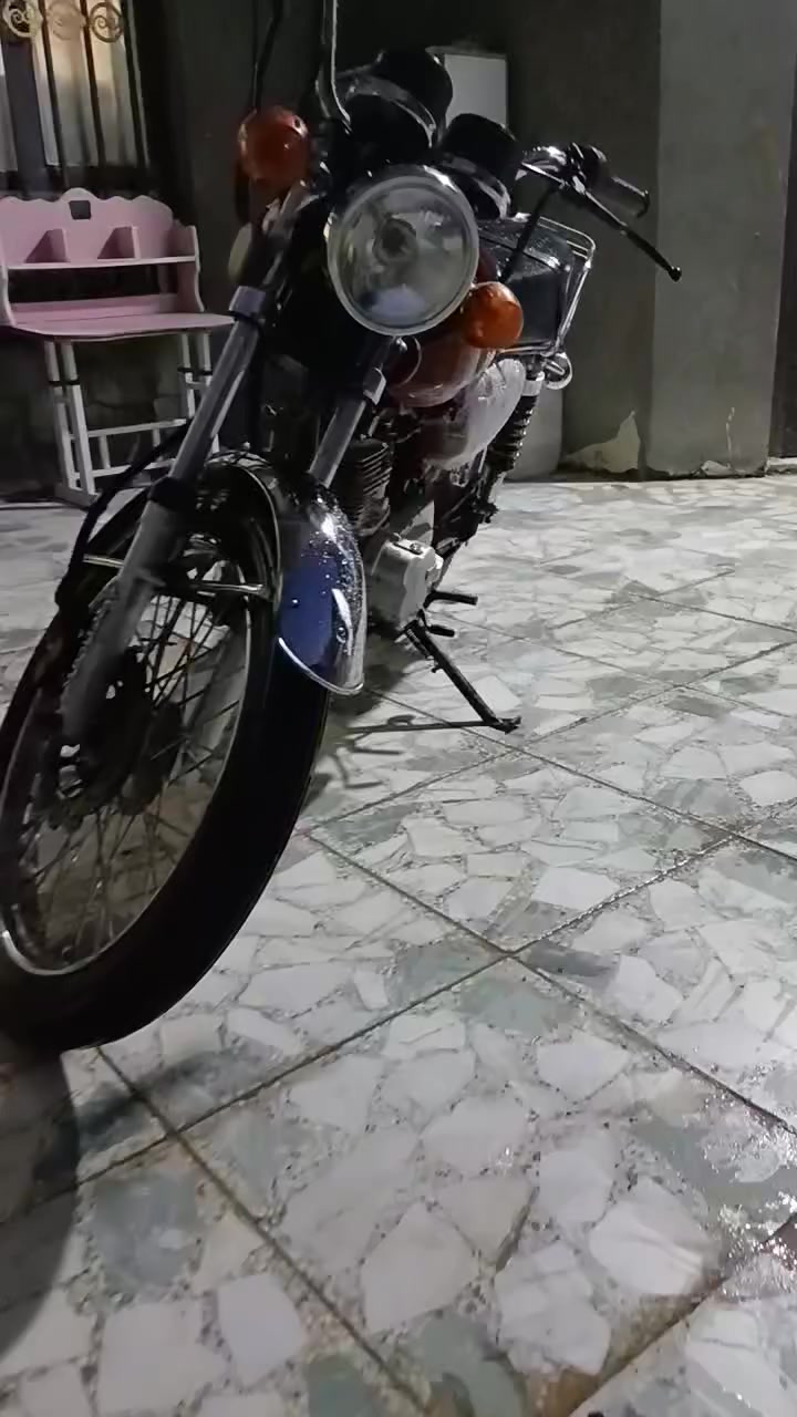 سلام عليكم 
شباب دراجه نامه ابرو غطاس 
مديل 23 
اصولي اوراق كامله 
مكينه ما مفتوحه 
دراجه عايزه بس باتري كله شغاله 
دراجه احله من صور 
دراجه ما متعوبه اهواي 
السعر ٨٠٠ بيه مجال 
مكان نجف شارع لمطار


**إذا كنت صاحب هذا الإعلان وتريد حذفه لأي سبب، رجاءا أرسل رسالة إلى الدعم الفني**