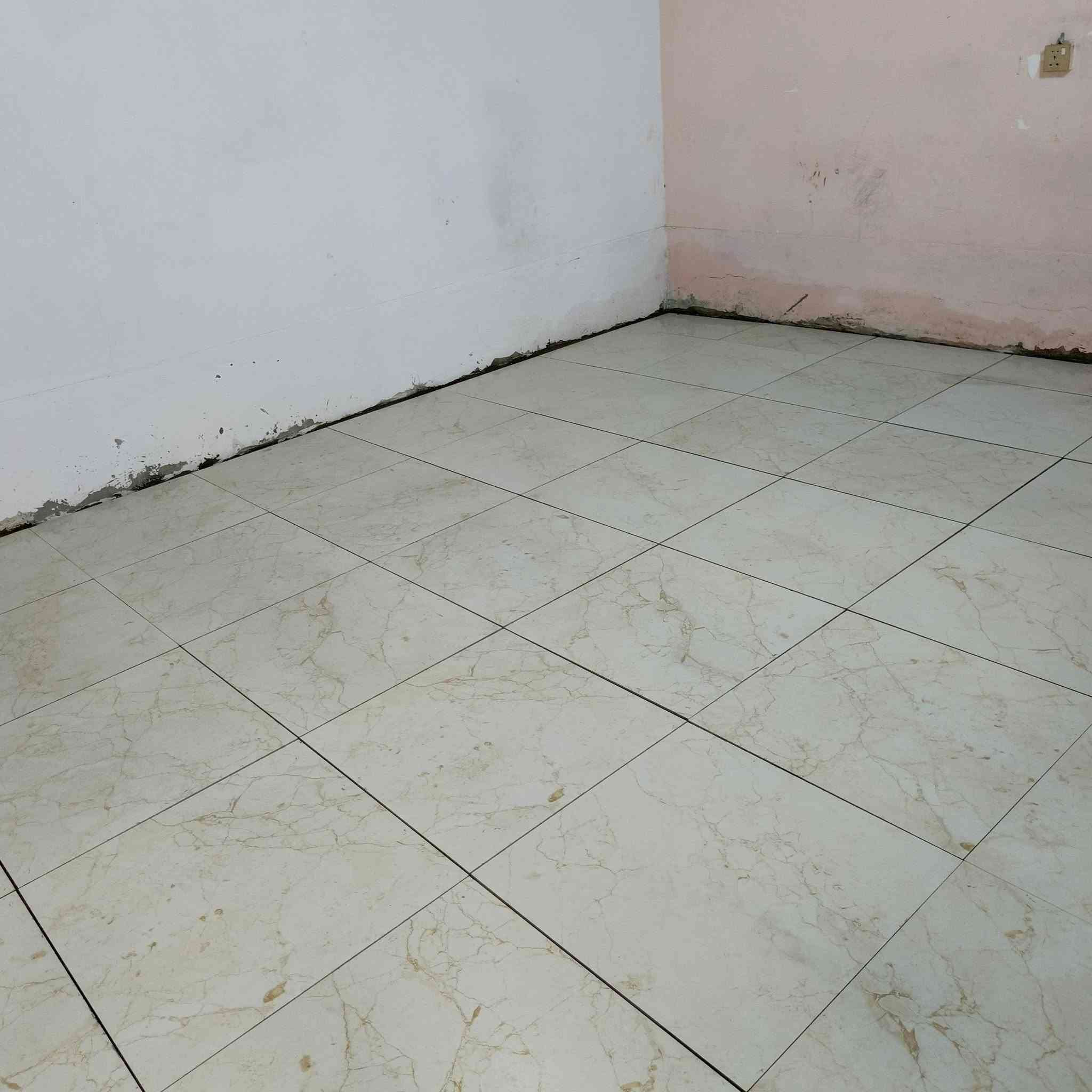 خلفه سيراميك متفرغ حاليا شغل درجه اولى بالحله وهذا رقمي لتواصل
***********
