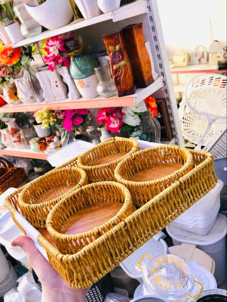 باری تازەمان بەدەست گەیشتووە ئەوجاوەریبوون گەیشتووە

زوو سەردانمان بکەن بابەت ئێمە یەک جار  نامێنیت

سەیری بابەتەکانمان بکەن جیاواز نرخەکانمان ببین 
بەس گلەی مەکەین نەما بابەت ئێمە یەک جار دووبارە بوونەوە نییە هەمیشە بابەت ناوازە وجیاواز نرخەکانمان ببین

ئێستا هەموو بەردەستە هەموو رۆژ بابەت ناوازەو جیاواز
لەبەر زۆر بابەت ناتوانین هەموو عەرز کەین فریا ناکەوین
تەنها لە هەزاری سەنتەری  سەیدسادق بەردەستە 

هەر شوێنێک بەو پارە دەسیت کەوت وەرە پارەکەت وەربگرەوە

ئیستا یەکسەر سەردانمان بکەین دوایی گلەی مەکەین نەما 

هەموو رۆژ دوکان سەعات 9بەیان بۆ 12شەو کراوەیە

یەکەم بێ رکابەرین لەنرخ و لەهەرزانیدا نەک
 لەسەیدسادق بەڵکو لەسلیمان و هەڵەبجە شەهیدیش
 کەس بەرکابەر خۆمان نازانین بۆ هەرزان 

بینیرن بو هاوریکانتان👉👉👉🙊🙉🙈

گەورەترین #ھەزارسەنتەری_سەیدسادق

بەس ئێمەین لە سەیدسادق شتی ئیمە جیاوەزە 💕
خزم و دۆستان ئاگادار بکەنەوە

ناونیشان /سەیدسادق : نزیک پردی قەرزاران یان نزیک مزگەوتی ئەبوبەکری سدیق


**إذا كنت صاحب هذا الإعلان وتريد حذفه لأي سبب، رجاءا أرسل رسالة إلى الدعم الفني**