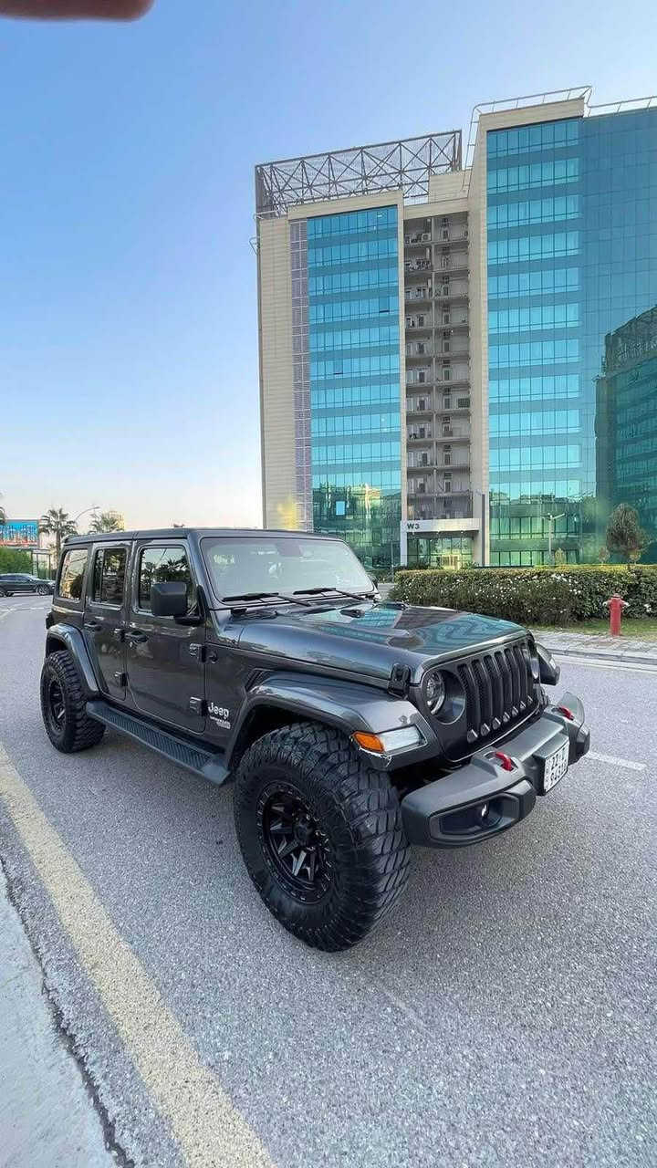 Jeep wrangler V6 2019 
سیارە بدون مشکلە ویا ٤ تایە روبیکون و ٤ تایە جیبالي ٣ قطعە سبوخ بدون ایرباگ  بجم کبس 
سیارە بئ مشکلە  یە ٤ تایە جبلی لە گەلە و ٤ تایە روبیکون 
٣ پارجە پشتی بویاخە بئ ایرباگ پئش کەپس 
٢٢٨ وەرەقە. 
*********** أربيل, العراق
