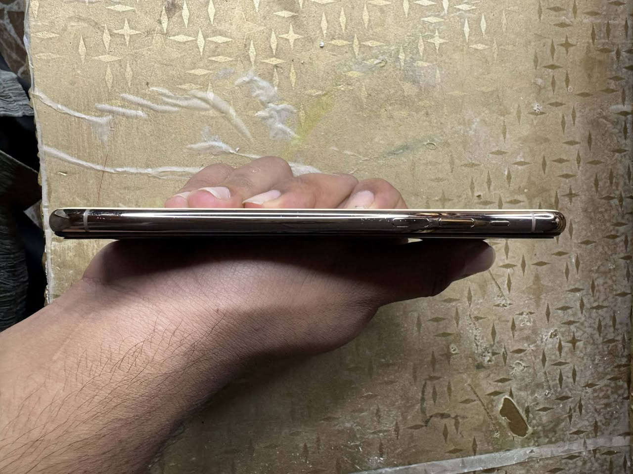 سلام عليكم ايفون هدعش برو ماكس ذاكره 256بطاريه 100 
شرط اصلي شاشه هم شرط اصلي جهاز نضافه 100 فيس ايدي شغال جهاز مال جنيه بل شحن قطاره المكان بيجي تواصل ***********

