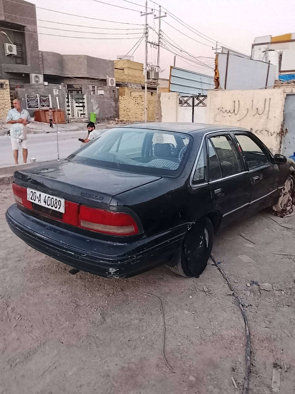 السلام عليكم سياره دايو برس للبيع السياره اتبخر أو ما تشتغل السياره حلو او نضيفه ارقام انكليزي السعر 20,ورقه أو بيه مجال رقم صاحب السياره ***********
