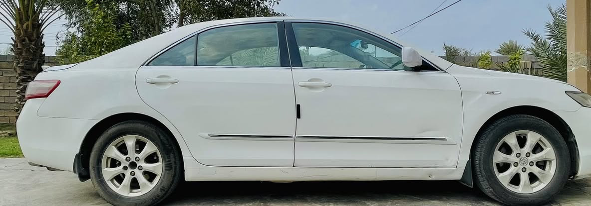 السلام عليكم

#تويوتاTOYOTA_كامري 2009 خليجي 
سنوية مجددة 2030 تحويل مباشر سنوية باسمي
كهربائيات جاهزة 
تبريد تدفئة شغال 
صدر امامي  قبل شهر مبدل كامل
تيارات زوج امامي جديد
ضررها ضربة بالجنطة الخلفية وأخذ ع الأطراف قليل  جداً بالجامرلغات الخلفية 
بنيد مصبوغ للجمالية
بدون ايرباك 

السيارة متوفرة بمحافظة ديالى 
السعر 94 قابل للتفاوض
للاستفسار واتساب ***********/
***********
موجود ع الماسنجر
