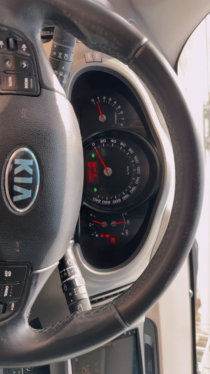 سلام عليكم ورمضان كريم
كيا اسبورتج خليجي موديل 2014

مكينه 2000 جديده مامفتوحه 

كفاله عامه لاصبغ ولابارد ولافتح

تبريد ثلج 

شاشه وكارمره

حساس خلفي 

لد نهاري 

ماشيه 83 كيلو متر

رقم وسنويه وهزه جديده لل 2031

سياره جديده ع وضع الشركه 

السعر اتصل ع رقم 

الاتصال ***********//***********

مكاني بابل
