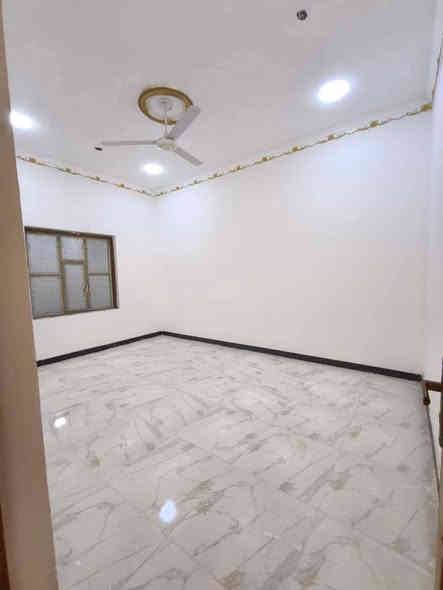 اسعد الله اوقاتكم بكل خير 🔷
***********
متوفر بيت البيع 🔷 
بمساحه 300متر 
طابو ملك صرف تحويل سهم  باسم المشتري 🛑
الموقع البصره ابو الخصيب شارع كوت الحمداني قرب المحكمه الجديده 
مو بيت روعه 🏨
البيت يحتوي على
#غرف نوم 3
#صاله
#ديوان
#مطبخ
#كراج
#حديقه🌹 
#صحيات داخلي وخارجي 🛑
#سعر البيت 140مليون اوبي مجال 
جميع الخدمات ماي كهرباء شارع 10 متر 
تفاصيل اكثر اتصل 
//***********✔️🔷
