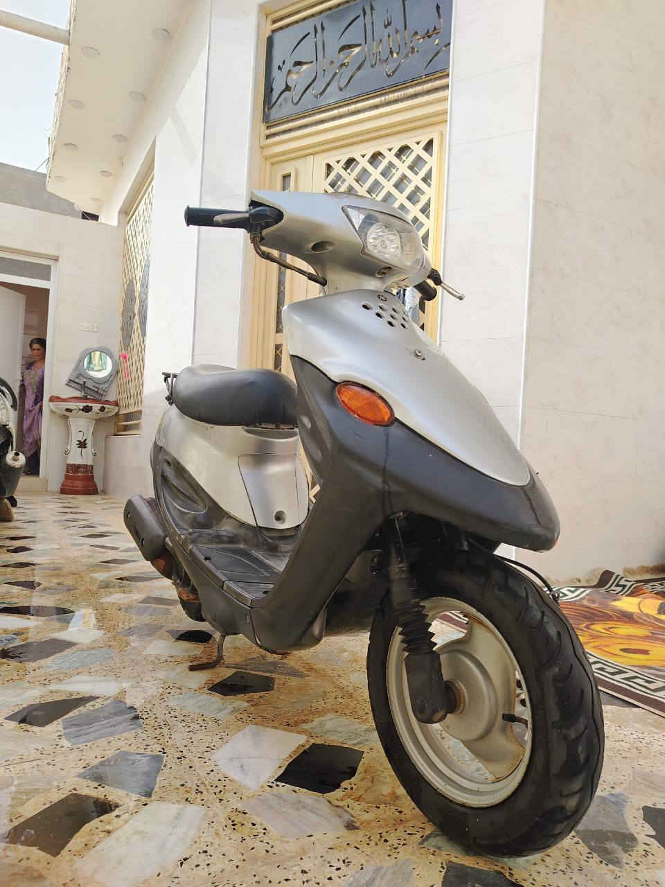 دراجه بيجي تسع زروف مكفوله من الويل الخلقي للويل الامامي وشرط الفحص سعر 750 ألف ما بيها اي مجال تشتري خابرني ما تشتري لا تعب نفسك لان هذا سعرها مكاني مقاطعه اربطعش الحولي مقابل مدرسه تحفه العراق اتصال على ***********
