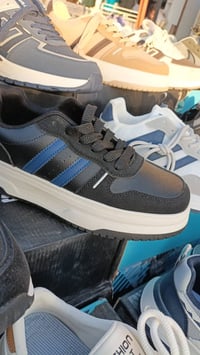 لبيع شلع 150قطعه سعر لقطعه ٦٠٠٠ 07783267027