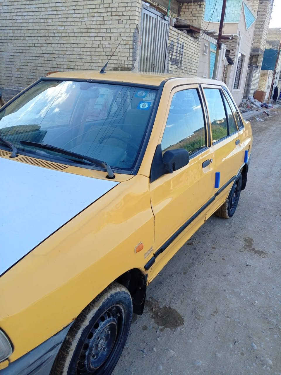 سلام عليكم سايبه موديل 2011 كشرها حلو بس بيه طخه بلباب الخلفي و محرك بي تبخير شواصي مكفوله تبريد شغال ثلج مصفرة هيئة وغرامات بسمي تحويل ثاني يوم مكان بغداد حي اور السعر 24 وبيها مجال للشراي هذا رقمي ***********
