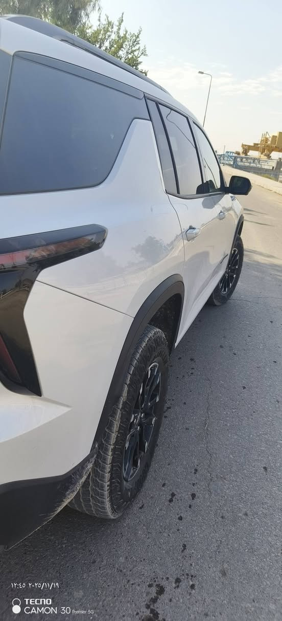 شفروليه ترافرس Z71 موديل 2025 🔥
نظام دفع أمامي ورباعي ، لون ابيض صدفي فاخر، شكلها رياضي وفخم جدًا.
محرك 2.5 Turbo، شاشة كبيرة، بصمة، كاميرات 360، أنوار LED، وكلشي شغال تمام (مواصفات ال Z71 🔥)
دخول جديد بدون رقم ( حرة بأسمي ) 
 حادث تعديل بارد بالجاملغ الامام بسيط .
📍 ديوانيه  — دخلت ماشيه 200 mi
📞 ***********
      ***********
•1GNEVJKS9RJ233479
