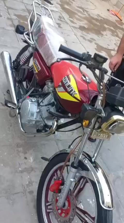 سلام عليكم دراجة سونك مكينة مكفولة من التنقيص والفتح والضعف  كهربايات  شغال ما نقصهة شي صور موضحة ما نقصهة برغي سعر 650 مكان بغداد المعامل رجائا الشري فقط يتفضل  تخم تاير جديد باتري جديد اوراق كاملة


**إذا كنت صاحب هذا الإعلان وتريد حذفه لأي سبب، رجاءا أرسل رسالة إلى الدعم الفني**