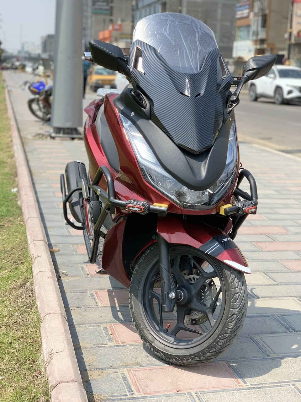 السلام عليكم
Pcx جيل رابع 
مديل ٢٢ ياباني لون ماروني  دبل بصمه ممشاهه ١٣ بحاله الوكاله 
مزوده درع امامي وصالنصه و وجهه عليهه بعض الاضافات  جيبي اس كفرات للبصمات مكفوله من كلشي نازله من بيت طارش ب ٣٥ 
بيهه ملاحضه بسيطه بلكفر من اليسره 
سعرهه ((31)) قابل للتفاوض مكفوله من كلشي تاخذهه من البيت اني ماطلع بيهه ابو اسواق كل اسبوع اطلع بيهه مره  شراي خابر ***********
