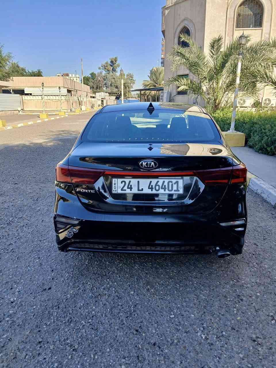 كيا فورتي 2019 وارد امريكي
كيرها مبدل AT ايتي المرغوب
رقم دهوك انكليزي 
تحويل ثاني يوم تريد وكالة 

حادثها خلفي بدون ايرباك صور الحادث بالمنشور 
جاملغ وباب جهة السايق 
ماشيه 104 السياره نظيفه 
محرك مكفول بلادي 
تخم تاير جديد 

مواصفاتها :
تحديد مسار 
كروز سرعه (مثبت سرعه) 
شاشة كبيره لمس 
تحكمات ستيرن ٤ جهات 
درايف مود (نظام سبورت وايكو)
ويل كروم 
شاشة اعطال 
كاميرا خلفية 
رادار امامي تضرب بريك وحدها 
كاميرا دواره

السعر 115 وبيها مجال 

مكاني بغداد مدينة الصدر 
او الكاظمية
للأستفسار  ***********
