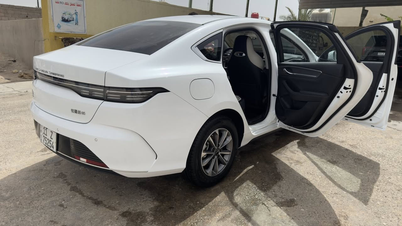 “للبيع 🚘
سيارة BYD Destroyer 05 موديل 2025، بحالة ممتازة جدًا واستعمال نظيف.
ماشية 13 ألف كم فقط، السيارة كاملة من تغليف الأرضيات ومحافظ عليها، مع تحديث الشاشات.
نظيفة ، وما تحتاج أي صرف

بيها بارد على كد صبع 

سيارة رقم بغداد تحويل ثاني يوم 

مكان سيارة بصرة 
***********
