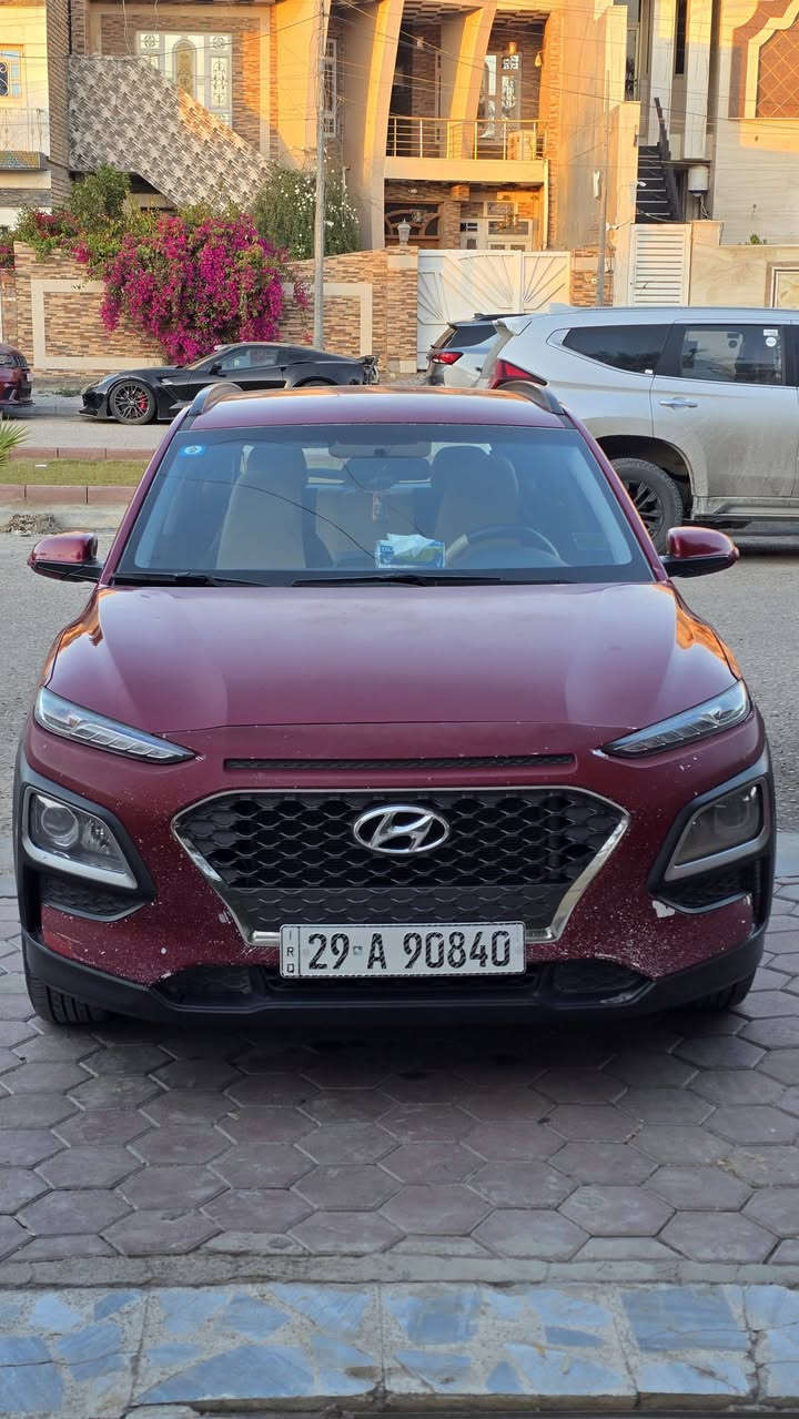 السلام عليكم 
هونداي كونا ٢٠١٩ للبيع 
حادث دعاميه فقط بدون ايرباك واضح بالسونار 
تبريد تدفئه كله جاهز 
مبدله محرك جديد مال شركة قبل اقل شهر 
ماشيه ١٦٥ الف كيلو  
سياره كير محرك حدادية جاهزه 
داخلها اسود جديد 
تخم تايرات جدد 
السونار واضح سعر [$130] سياره بسمنه تحويل ثاني يوم 
عنوان واسط كوت رقم الهاتف ***********
